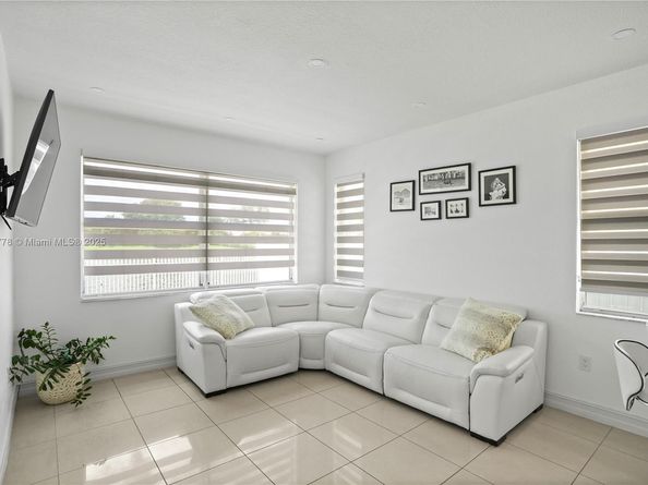 3708 NE 22nd Pl, Homestead FL 33033
