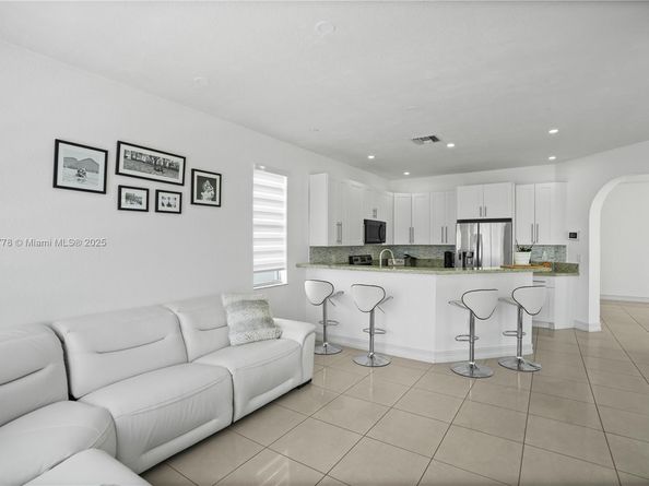 3708 NE 22nd Pl, Homestead FL 33033