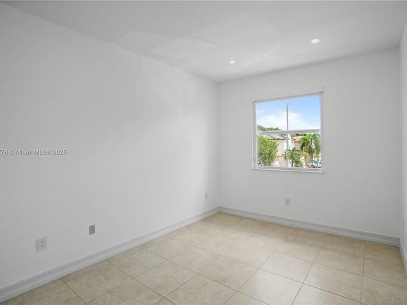 3708 NE 22nd Pl, Homestead FL 33033