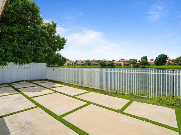 3708 NE 22nd Pl, Homestead FL 33033