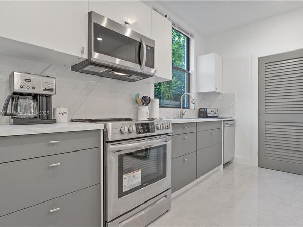 2887 SW 33rd Ave, Miami FL 33133