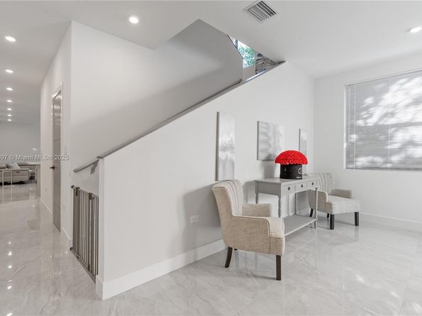 2887 SW 33rd Ave, Miami FL 33133