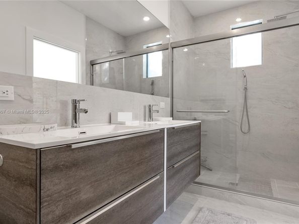 2887 SW 33rd Ave, Miami FL 33133
