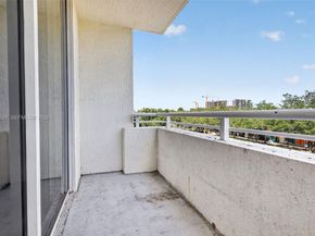 2775 NE 187th St 202, Aventura FL 33180