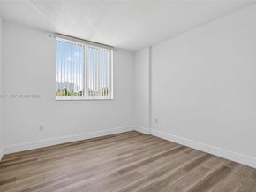 2775 NE 187th St 202, Aventura FL 33180