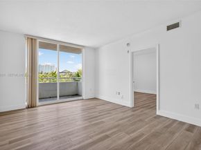 2775 NE 187th St 202, Aventura FL 33180