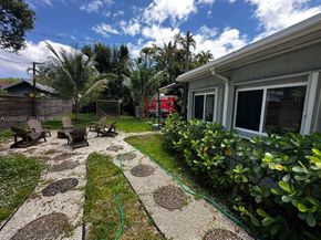 1823 SW 22nd St, Fort Lauderdale FL 33315