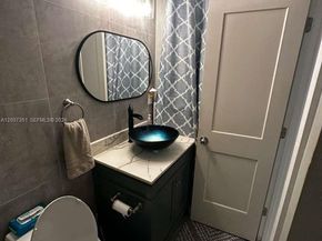 1823 SW 22nd St, Fort Lauderdale FL 33315