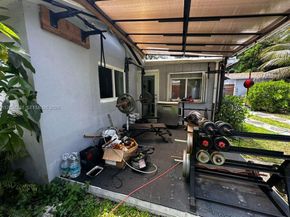 1823 SW 22nd St, Fort Lauderdale FL 33315
