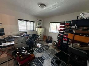 1823 SW 22nd St, Fort Lauderdale FL 33315