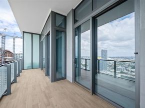 88 SW 7th St PH4301, Miami FL 33130
