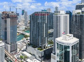 88 SW 7th St PH4301, Miami FL 33130