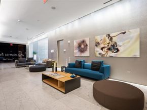88 SW 7th St PH4301, Miami FL 33130