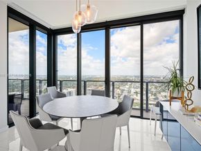 88 SW 7th St PH4301, Miami FL 33130