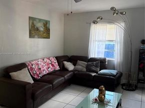 2376 NW 104th St, Miami FL 33147