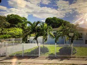 2376 NW 104th St, Miami FL 33147