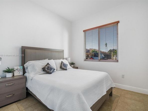 18253 SW 152nd Pl, Miami FL 33187