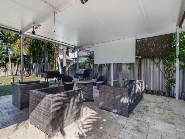18253 SW 152nd Pl, Miami FL 33187
