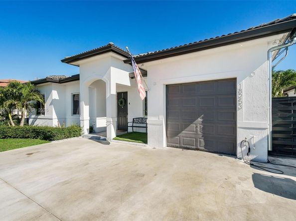 18253 SW 152nd Pl, Miami FL 33187