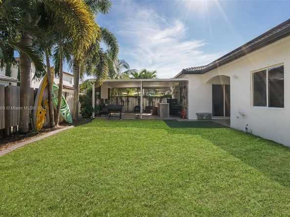 18253 SW 152nd Pl, Miami FL 33187