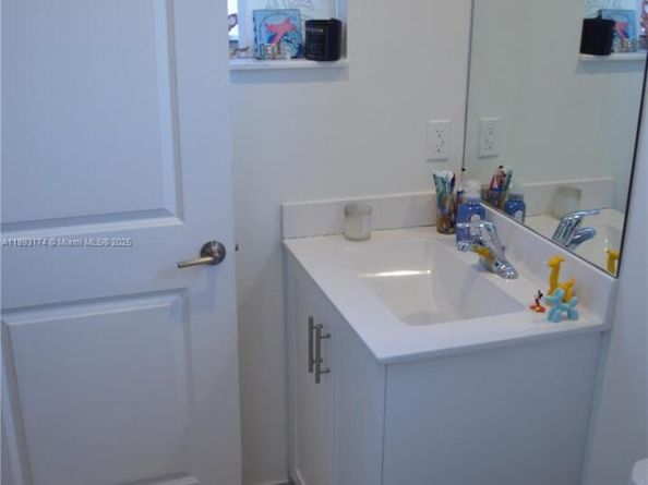 2744 SE 19th St, Homestead FL 33035