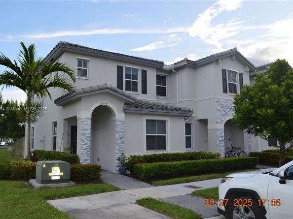 2744 SE 19th St, Homestead FL 33035