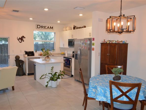 2744 SE 19th St, Homestead FL 33035