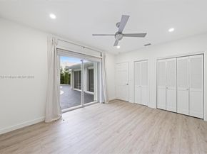 1825 Alamanda Dr, North Miami FL 33181