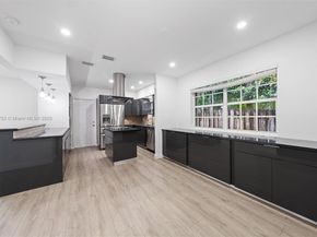 1825 Alamanda Dr, North Miami FL 33181