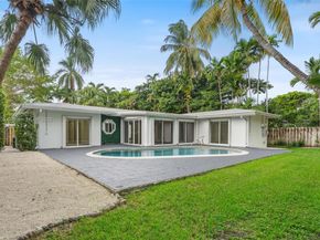 1825 Alamanda Dr, North Miami FL 33181