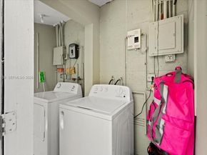 620 SW 10th St, Fort Lauderdale FL 33315