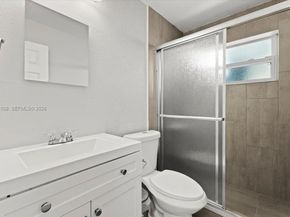 620 SW 10th St, Fort Lauderdale FL 33315