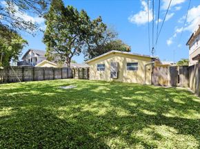 620 SW 10th St, Fort Lauderdale FL 33315