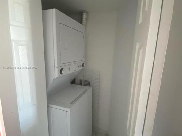 3300 NE 191st St 416, Aventura FL 33180