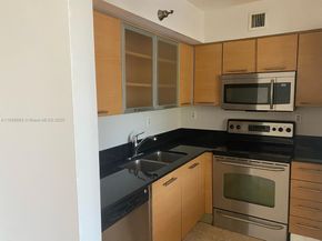 3300 NE 191st St 416, Aventura FL 33180