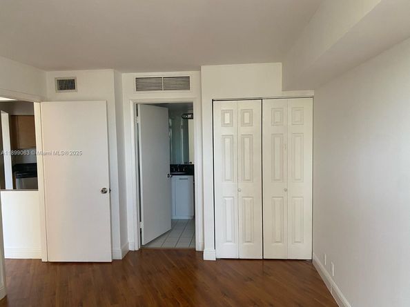 3300 NE 191st St 416, Aventura FL 33180