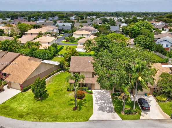 11905 Donlin Dr, Wellington FL 33414