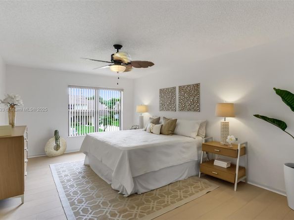 11905 Donlin Dr, Wellington FL 33414