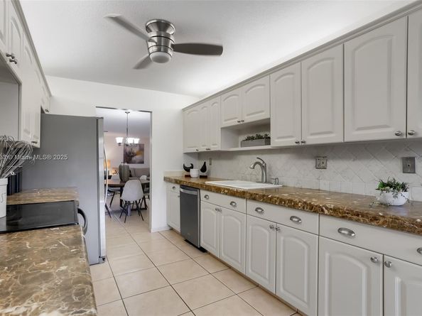 11905 Donlin Dr, Wellington FL 33414