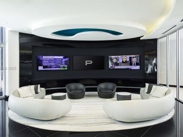 851 NE 1st Ave 3810, Miami FL 33132