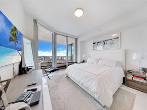 851 NE 1st Ave 3810, Miami FL 33132