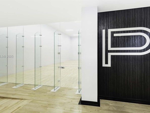 851 NE 1st Ave 3810, Miami FL 33132