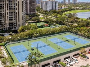 20201 E Country Club Dr 1006, Aventura FL 33180