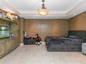 20201 E Country Club Dr 1006, Aventura FL 33180