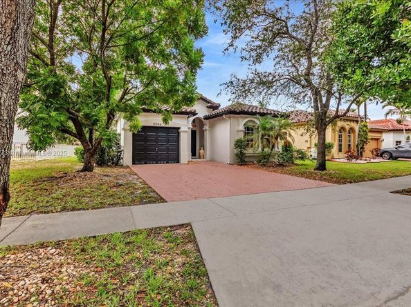 5046 SW 137th Ter, Miramar FL 33027