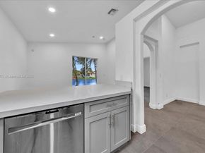 5046 SW 137th Ter, Miramar FL 33027