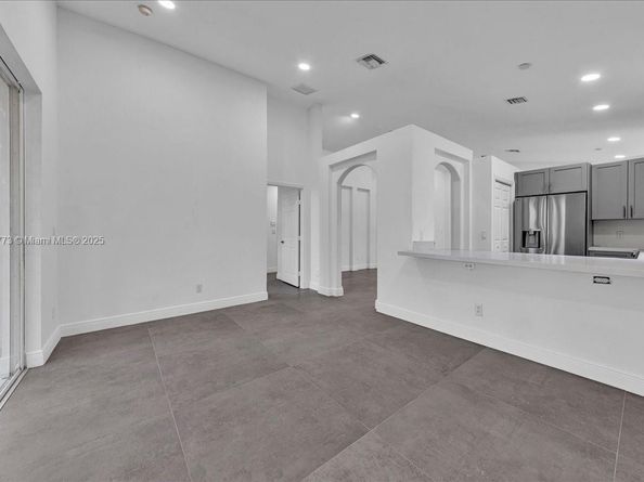 5046 SW 137th Ter, Miramar FL 33027