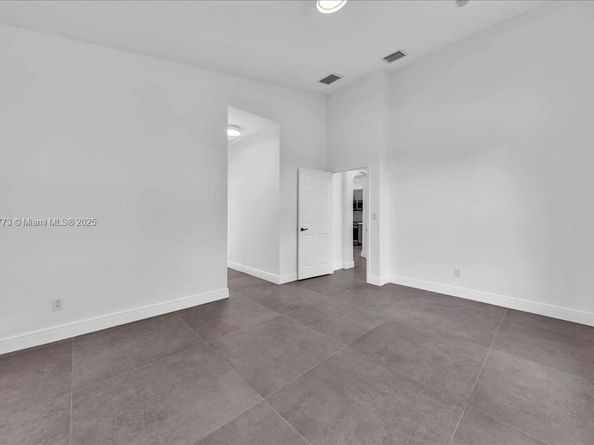 5046 SW 137th Ter, Miramar FL 33027