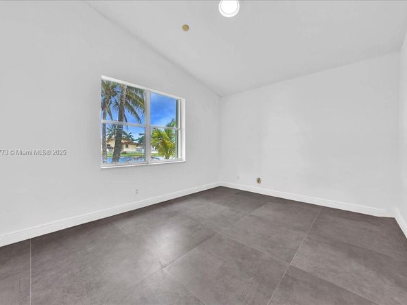 5046 SW 137th Ter, Miramar FL 33027