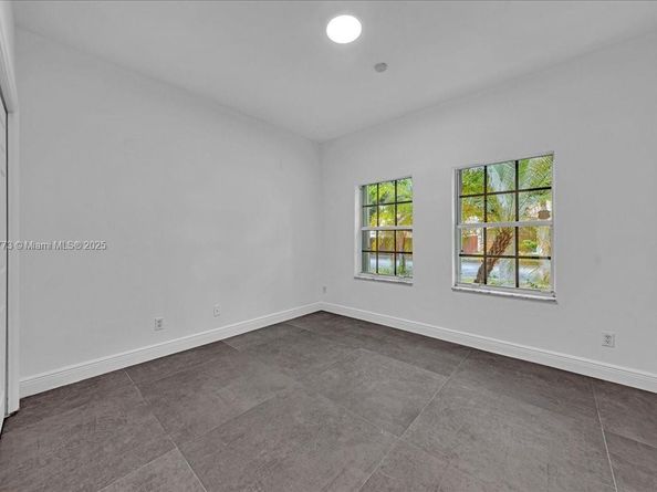 5046 SW 137th Ter, Miramar FL 33027